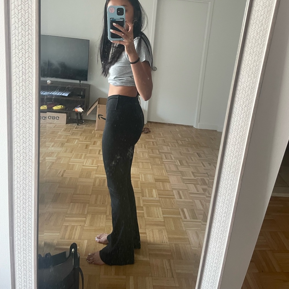 black flared leggings - Picture 2 of 3